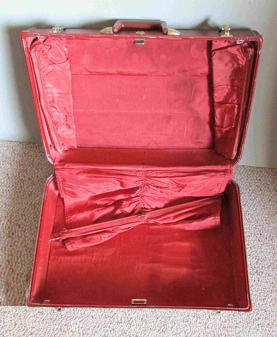 1960s Hardside Taperlite Suitcase, Vintage Luggag… - image 6