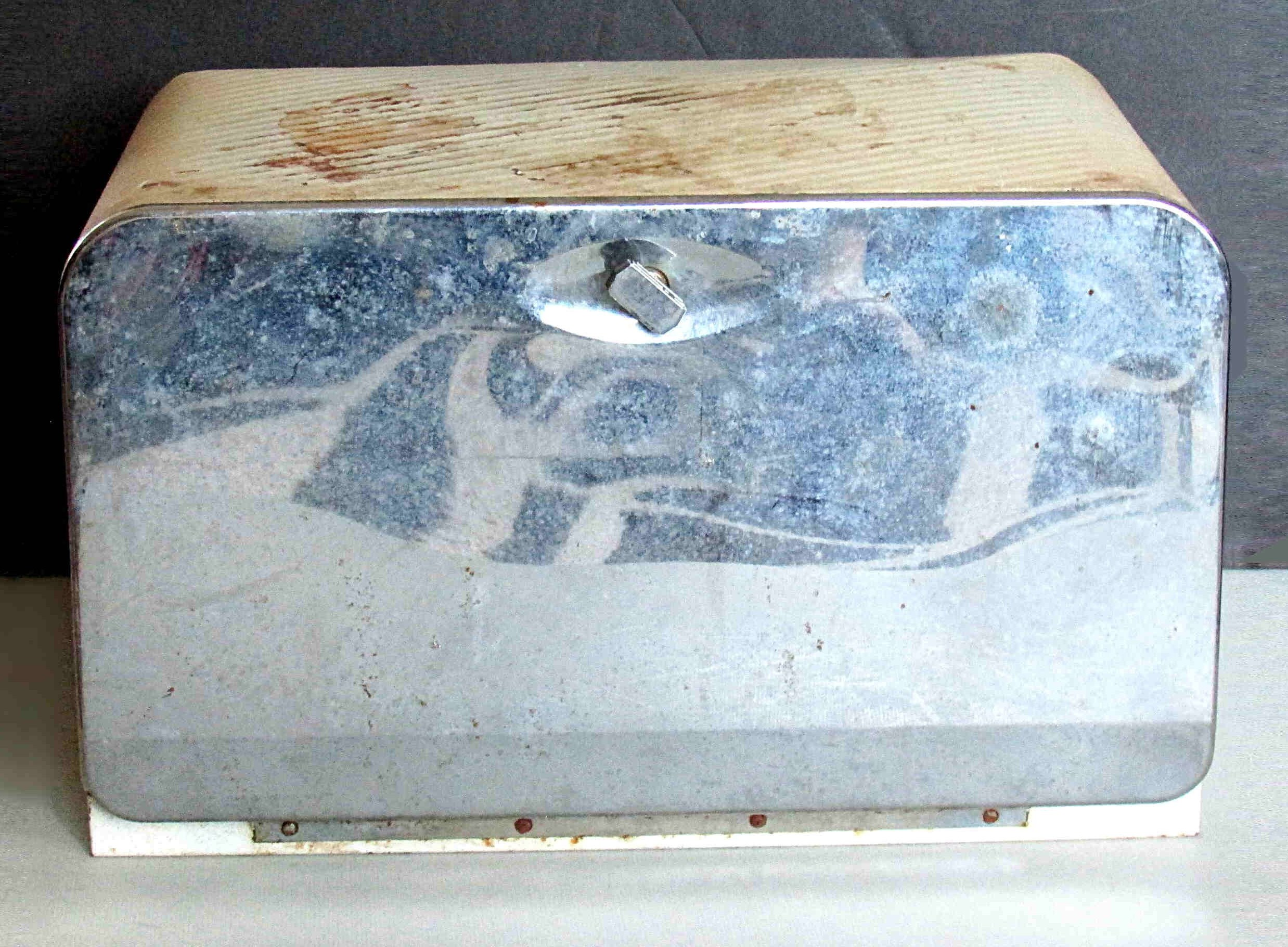 Vintage Chrome & White Metal Lincoln Beauty Ware Bread Box