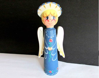 木製エンジェル Enamel Wood Nesting Angel Figures - 6x8in - Museum of the Bible Store