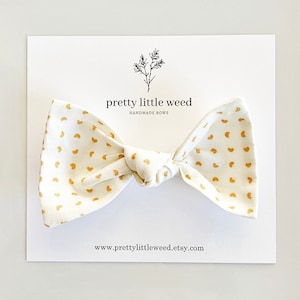 mini mustard hearts bow, hearts hair bow, neutral heart baby headband, heart toddler hair bow, valentines toddler bow, toddler heart bow