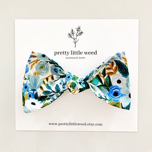 floral baby hair bow, toddler blue floral bow, baby floral headband, toddler hair bow, toddler bow, baby bow, blue floral baby bow headband