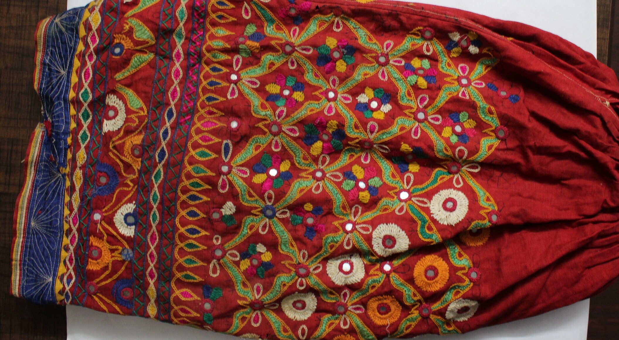 Low Kutchi AV Cabinet Low Kutchi AV Cabinet