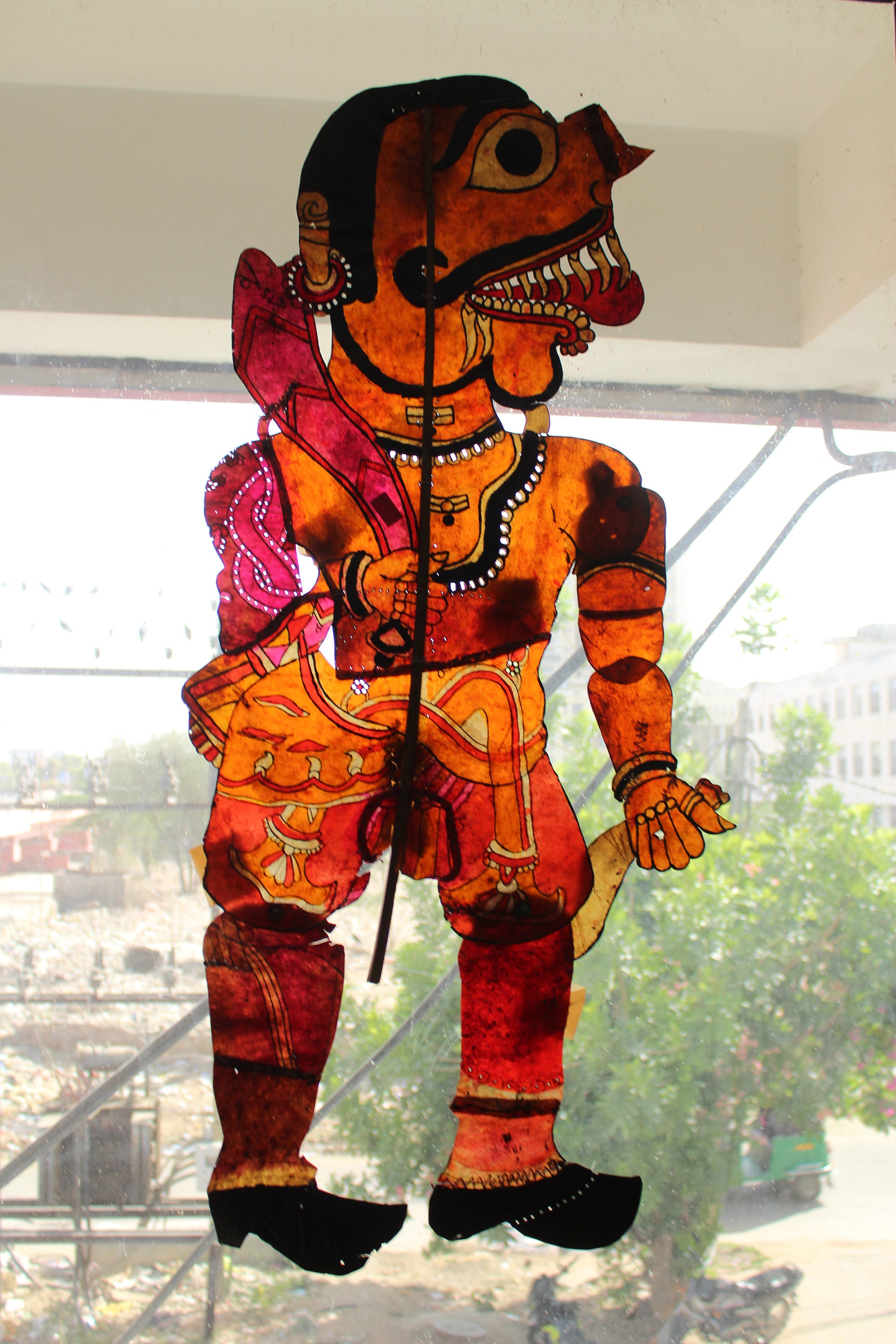 19世紀のオリジナル革製影絵人形 民芸品 インドのワヤンク 珍しい