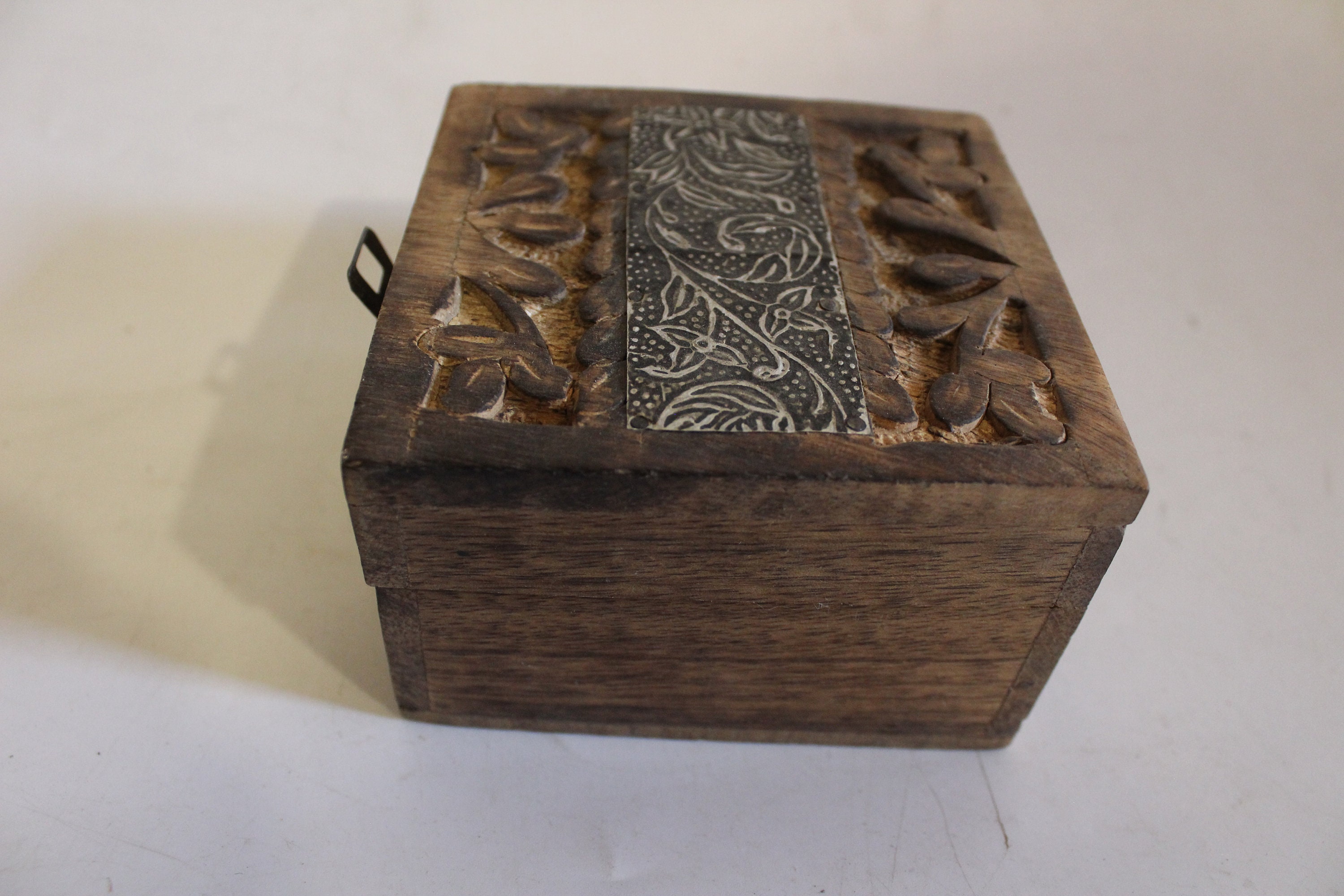 Cajas de madera antiguas caja de madera vintage tallada en madera hecha a  mano -  México