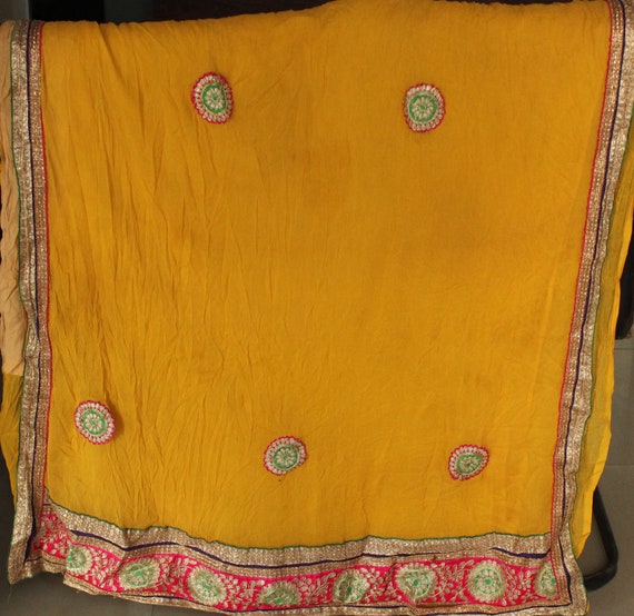 Vintage Georgette Saree - Exquisite Craftsmanship,