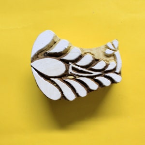 Sello de madera con diseño Paisley para grabado textil a mano. Sello para estampado de tela.