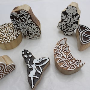 Lotto di 7 timbri in legno per stampaggio, disegni decorativi per la creazione di biglietti ecc.