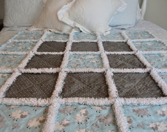 Sheep Rag Quilt / Baby Rag Quilt / Child Rag Quilt / Lap Quilt / Quilted Throw / Gray Blue Rag Quilt