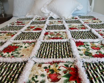 Poinsettia Rag Quilt / Christmas Rag Quilt / Lap Quilt / Quilted Throw / Childs Rag Quilt / Red Green Gold Rag Quilt