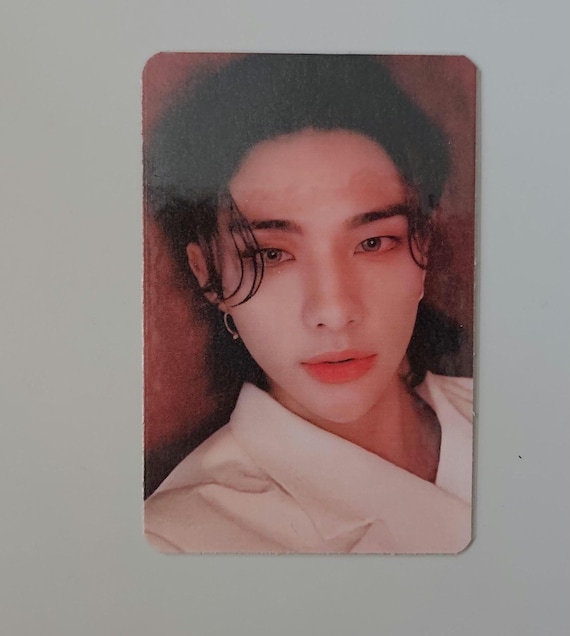 Redlight LOMO Hyunjin/bang Chan Stray Kids Noeasy Subk Shop Redlight LOMO Hyunjin/bang Chan Stray Kids Noeasy Subk Shop