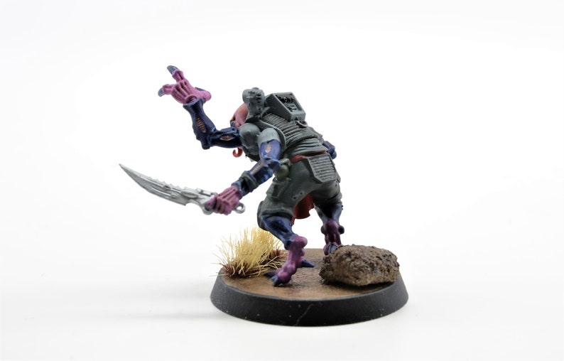 Gene Stealer Cult Acolyte Hybrid With Sword and Pistol Warhammer 40K ...