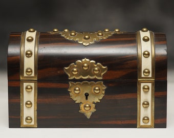 Victorian Rosewood  perfume casket box with 3 original perfume bottle