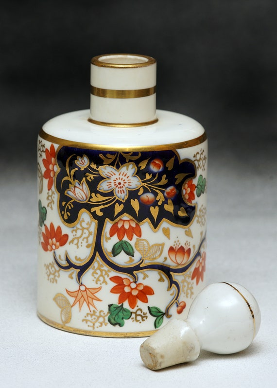 Antique ceramic dressing table or apothecary styl… - image 3