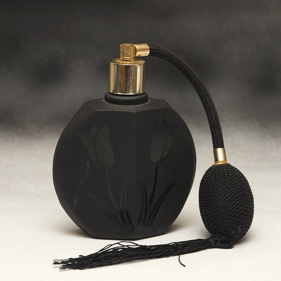 Black Glass Art Deco Perfume Atomiser UK