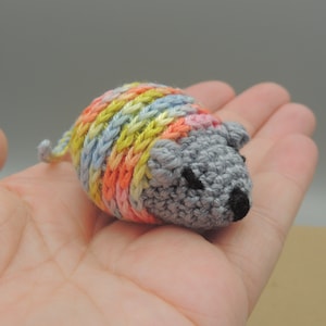 Mouse keychain, crochet mouse, pocket mouse, animal lover keychain, cute keychain, keychain gift, amigurumi  keychain, crochet animals