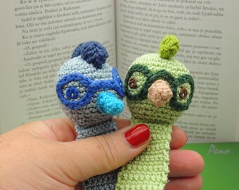 Blue chicken bookmark, page turners, crochet bookmark, gift for booklovers, reader gift, book accessories, funny bookmarks, teacher gift