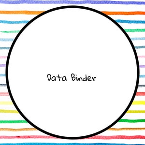 以下が含まれることがあります： 黒い輪郭の白い円の中に、黒い手書きで「Data Binder」という文字が書かれています。円は、カラフルな水平ストライプの背景の上にあります。