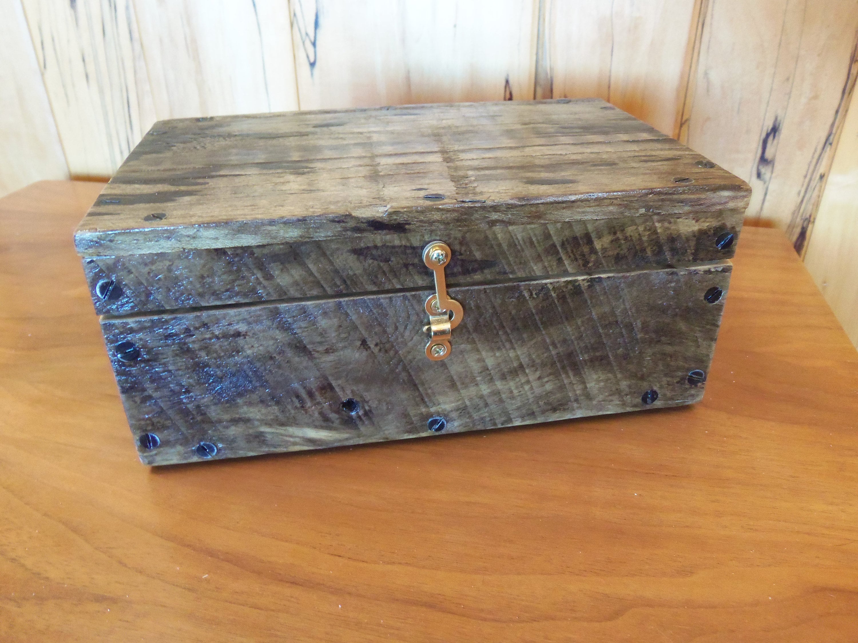Pallet jewelry box