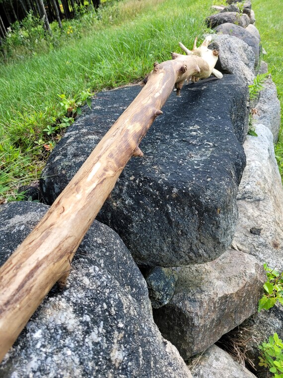 Knock-down wizard staff