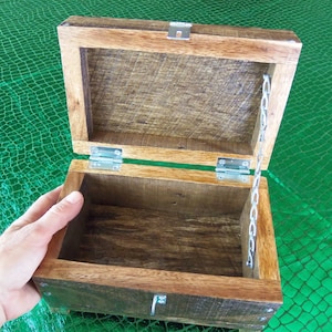 Pallet wood lockbox