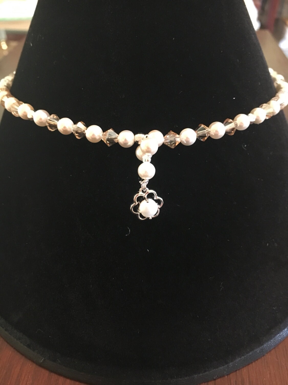 Pearl and Swarovski Crystals Pendant 