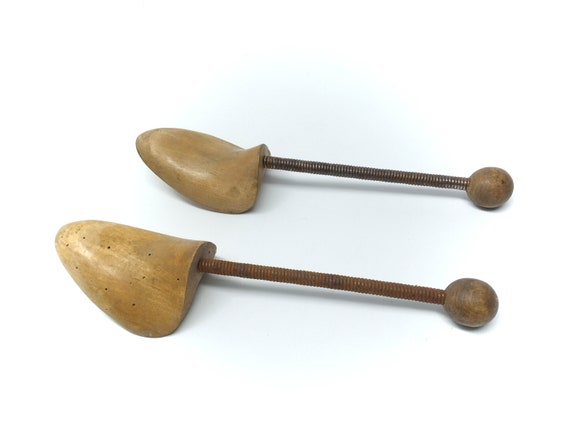 2 paires d'embauchoirs Church's taille 43 - 46 / taille 9 - 11