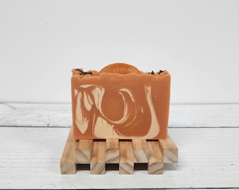 Sabonete artesanal de cravo e laranja
