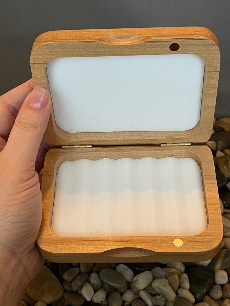 Engraved Fly Fishing Box 画像 3