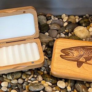 Engraved Fly Fishing Box 画像 2