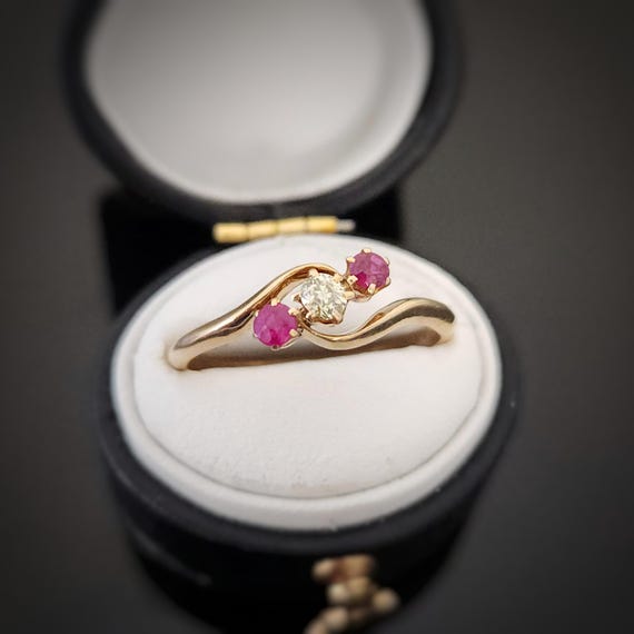 Edwardian Ruby & Diamond Twist Ring in 18K Gold - image 1
