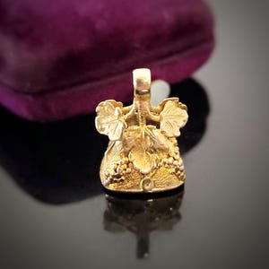 Antique 18ct Gold Fob with Engraved Citrine Monogram Seal