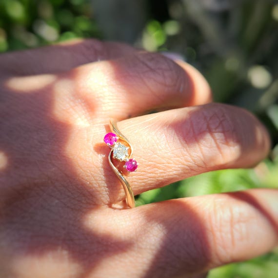 Edwardian Ruby & Diamond Twist Ring in 18K Gold - image 6