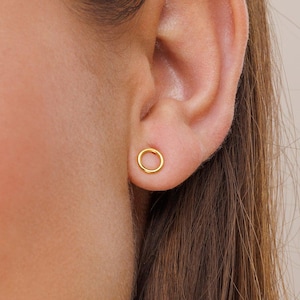 Kreis Ohrstecker, Gold Minimalist Ohrringe, Kleine offene Kreis Ohrringe Gold Kreis Ohrringe Runde zierliche Ohrstecker Geometrische Ohrring