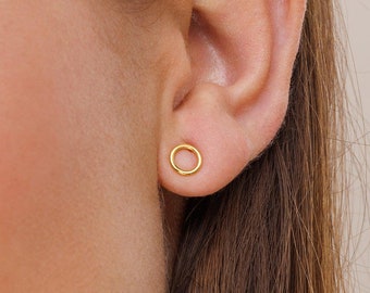 Circle Stud Earrings, Gold Minimalist Earrings, Small Open Circle Earrings Gold Circle Earrings Round Dainty Stud Earrings Geometric Earring