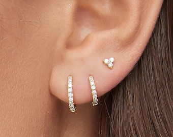 Tiny stud earrings, Small Gold studs, CZ stud earrings, crystal stud earrings, Gold studs earrings, dainty earrings, crystal earrings