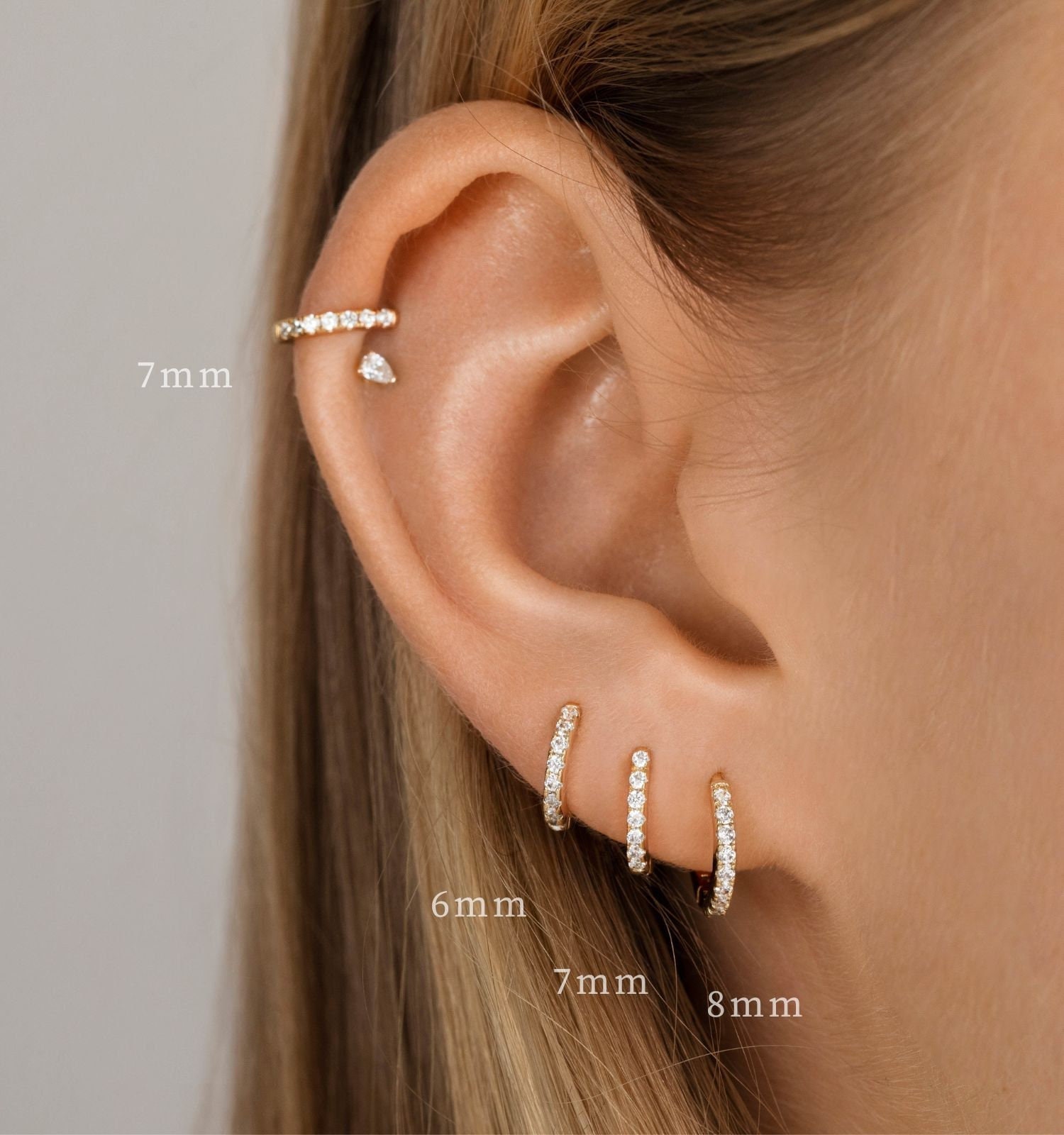 りっちくん 　Mini stone hoop AE14931OX-apm-monaco-mini-pav-