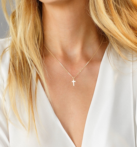 Amazon.com: KICKGY Cross Necklace for Women，Dainty Cross Necklace 14K Gold  Plated Diamond Cross Necklace Small Gold Cross Necklace Simple Cross Choker  Necklace Trendy Gold Jewelry for Women Girls Gift: Clothing, Shoes &