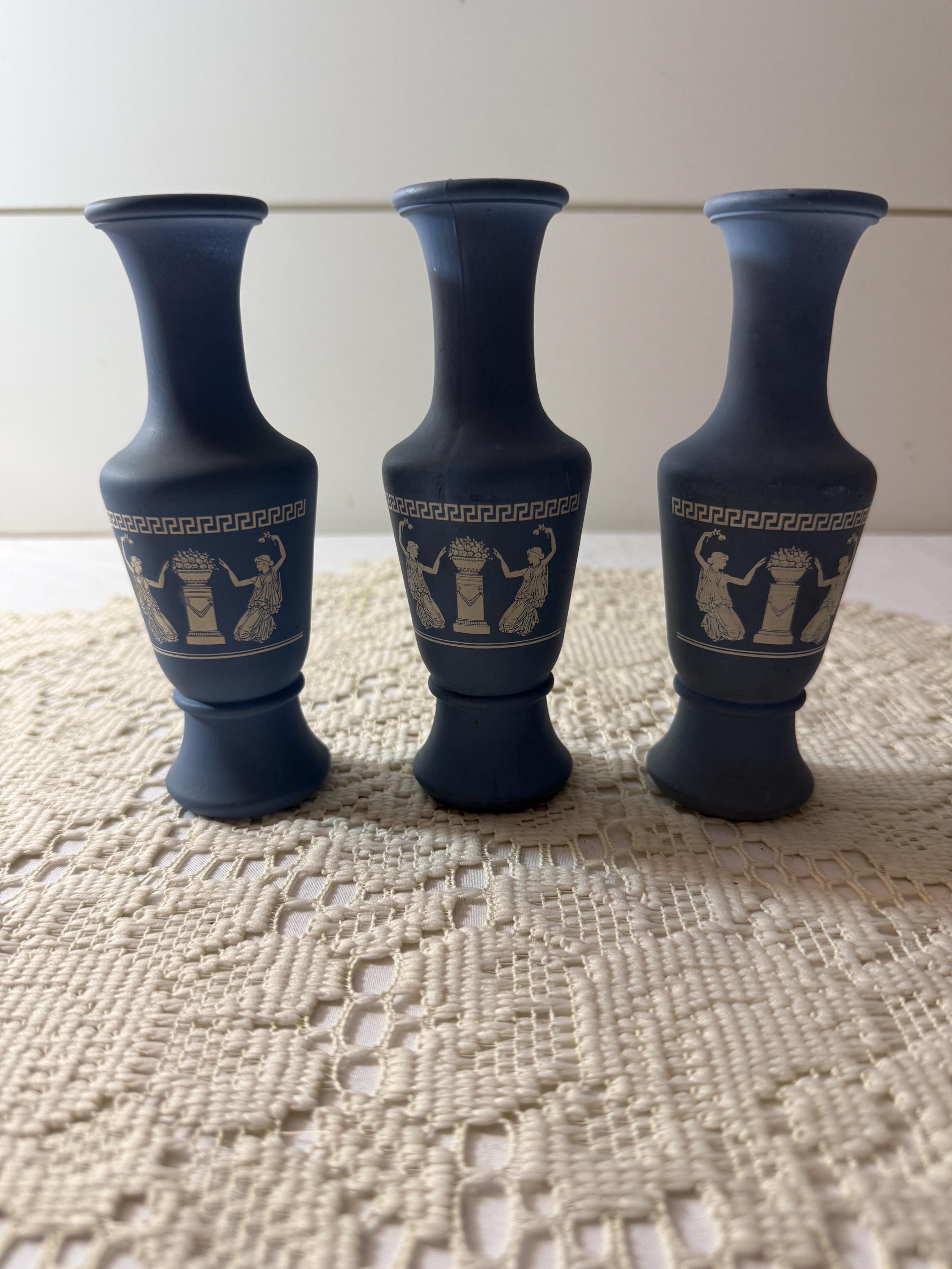 Wedgwood blue vase - Etsy 日本