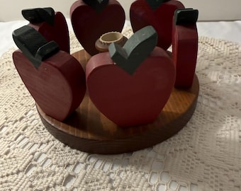 Vintage houten appelkandelaar | Handgemaakte appelkaars als middelpunt | Primitief boerderij herfstdecor | Cottage kern Appeldecor