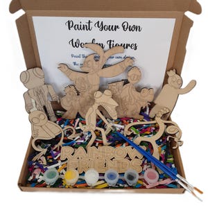 Rainbow Friends Paintable Wooden Figures Craft Kit