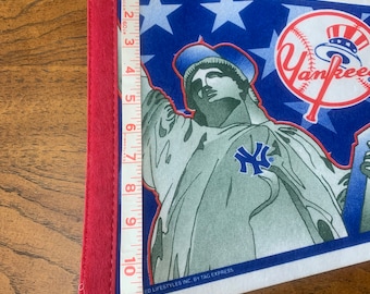 1997 New York Yankees Statue of Liberty Felt Pennant MLB