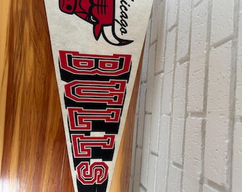 Vintage Chicago Bulls Felt Pennant NBA