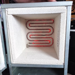 Programmierbarer elektrischer Brennofen 950C mit großer Kammer zum Schmelzen von Ton, Metall und Glas