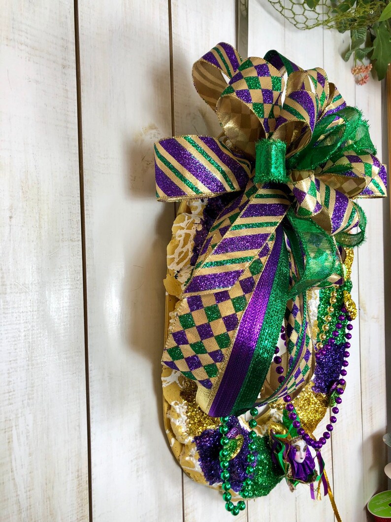mardi gras king cake wreath