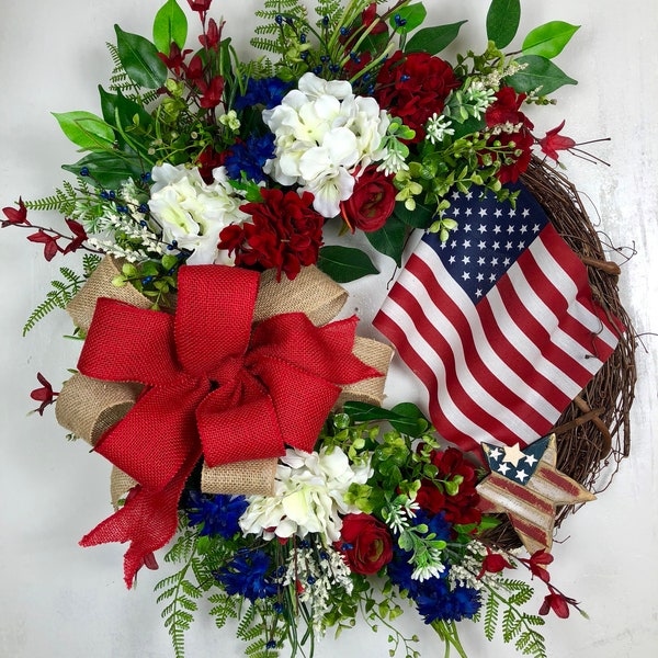 Patriotic wreath, 4th of July wreath, red white blue patriotic wreath, patriotic wreath for front door, Independence Day wreath, flag wreath