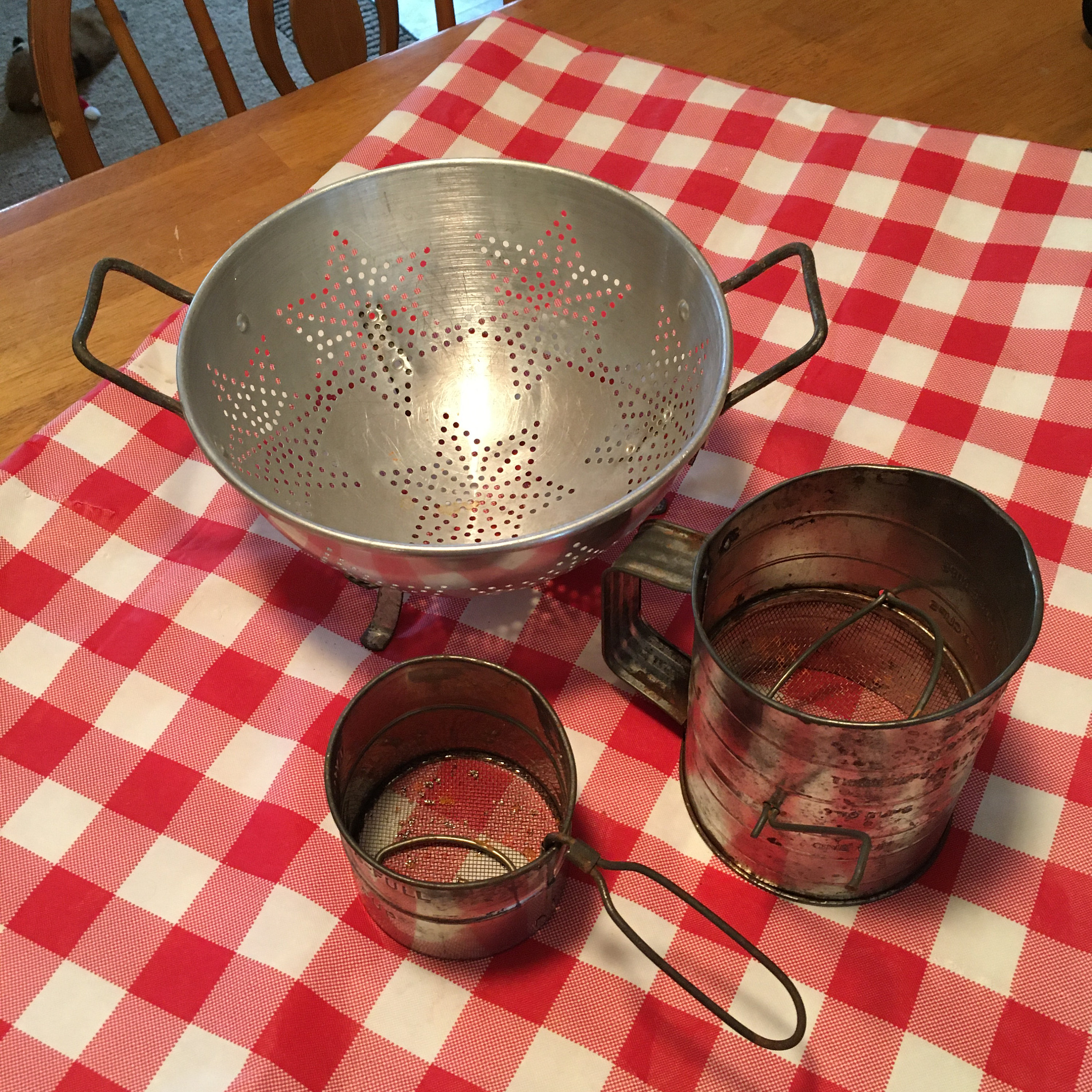 Vintage colander/strainer and 2 vintage flour sifters Etsy
