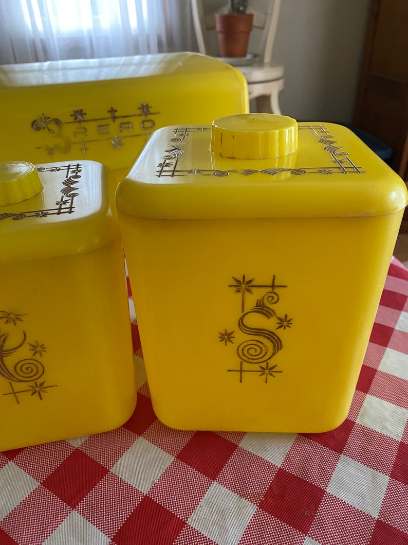 lustro ware 3 piece canister set with matching breadbox