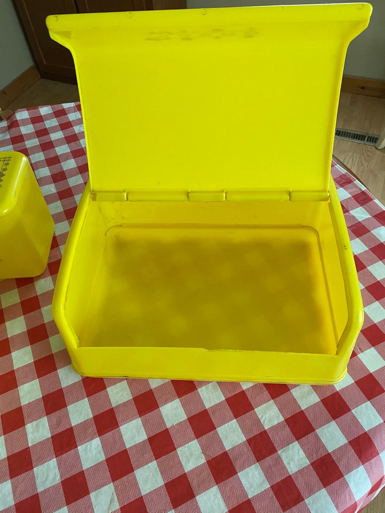 lustro ware 3 piece canister set with matching breadbox