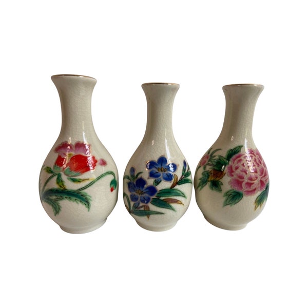 Vintage Japanese Bud Vase Set of Three | Japanese Kutani Flower Vase Trio | Garniture Set of Japanese Vases 4.5”
