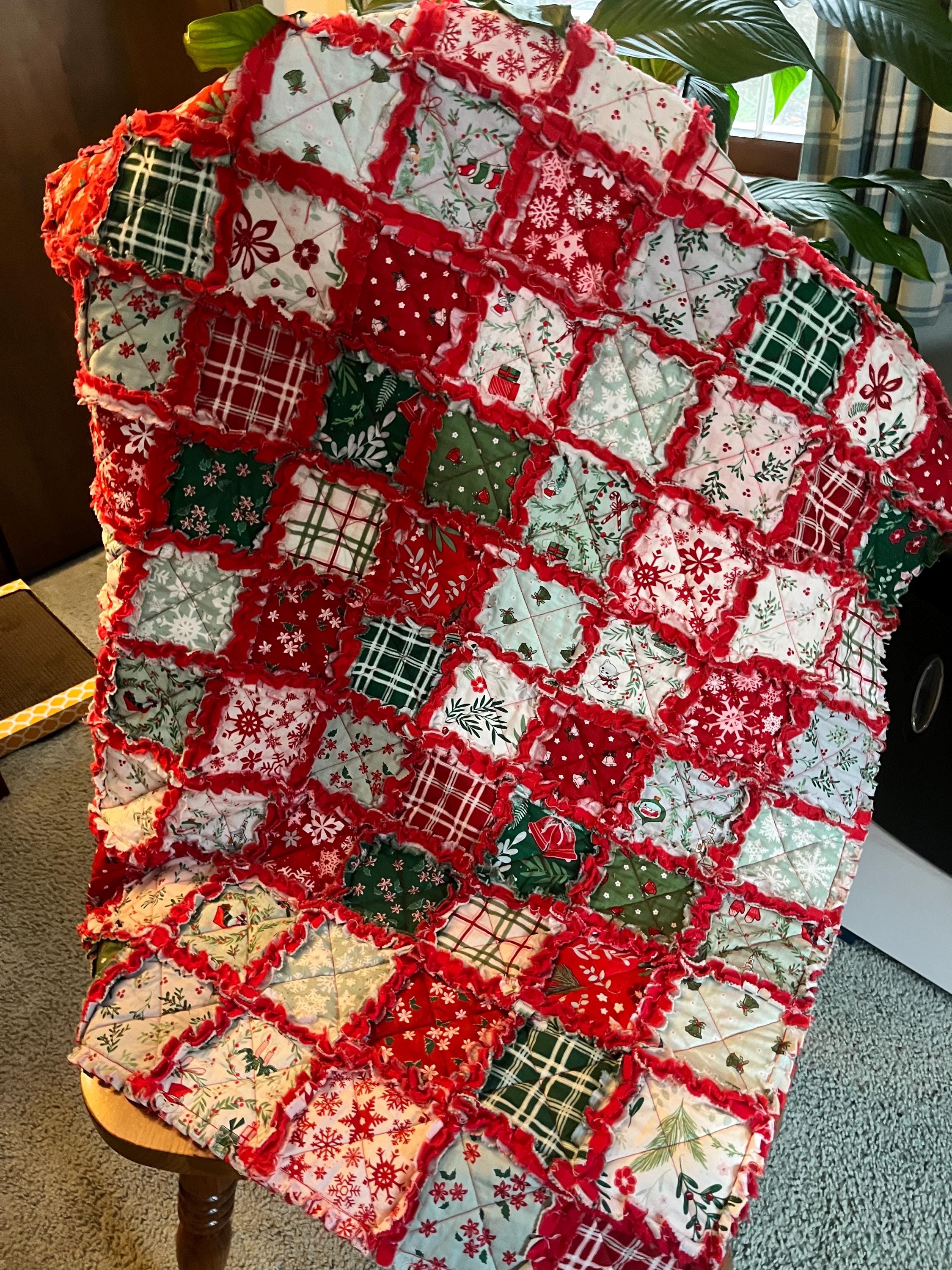 Lap Rag Quilt Misletoe and Holly Lap Rag Quilt - Etsy